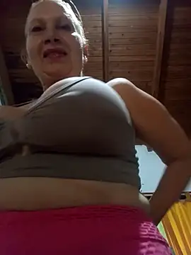 SexyMilf1211 online show from April 1, 3:09 pm