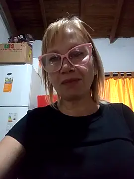 SexyMilf1211 online show from March 24, 1:33 pm