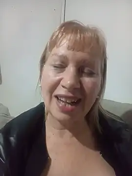 Snapshot of SexyMilf1211 chatting on May 31, 12:00 pm SexyMilf1211 online show from May 31, 12:00 pm