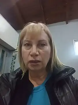 Snapshot of SexyMilf1211 chatting on July 18, 7:00 pm SexyMilf1211 online show from July 18, 7:00 pm