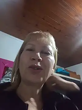 Snapshot of SexyMilf1211 chatting on May 30, 11:16 am SexyMilf1211 online show from May 30, 11:16 am