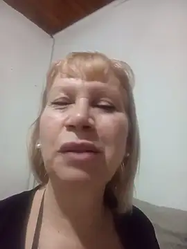 Snapshot of SexyMilf1211 chatting on May 28, 12:22 pm SexyMilf1211 online show from May 28, 12:22 pm