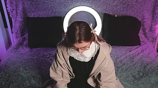 Snapshot of RochelCozzi chatting on December 15, 4:02 pm RochelCozzi online show from December 15, 4:02 pm