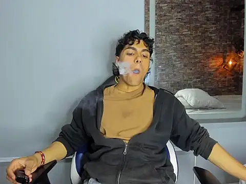 Snapshot of MattFiore chatting on January 11, 7:54 pm MattFiore online show from January 11, 7:54 pm