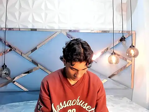 Snapshot of MattFiore chatting on November 30, 11:55 am MattFiore online show from November 30, 11:55 am