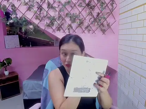 maurakloss303av online show from December 21, 8:20 pm