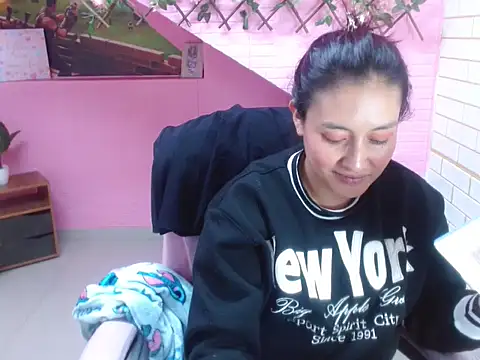 maurakloss303av online show from January 12, 8:15 pm