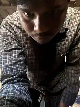 Snapshot of banty05 chatting on December 2, 3:07 am banty05 online show from December 2, 3:07 am