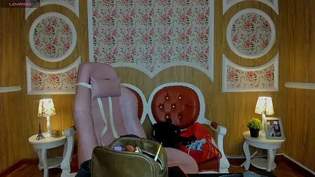 Midnight Bluee online show from December 16, 8:02 pm