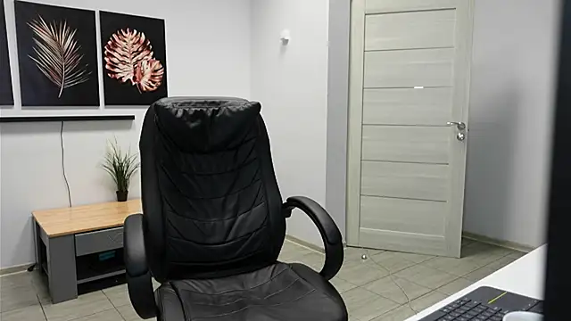 Charles Dreams online show from February 14, 6:41 pm