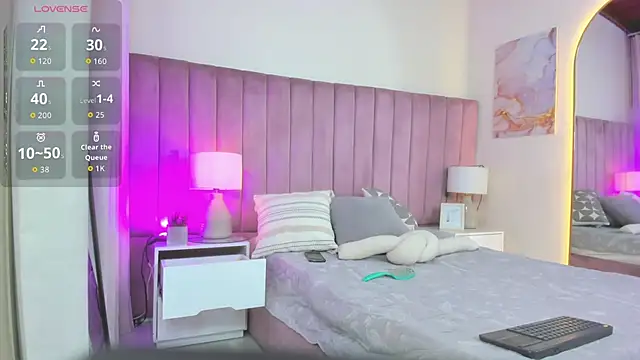 Valentino moretti online show from March 7, 11:38 am