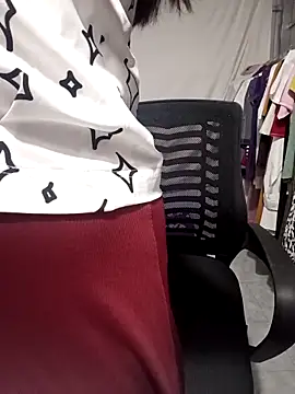 -Bella-a online show from March 25, 3:17 am