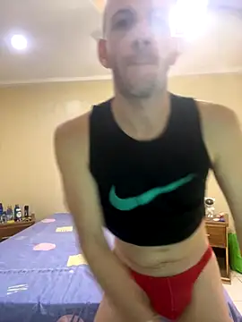 Snapshot of chicocubanoxl chatting on November 28, 7:14 pm chicocubanoxl online show from November 28, 7:14 pm