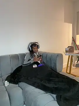 Drekacakez online show from May 13, 4:47 pm