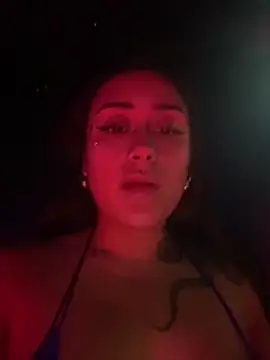 Felinamiau online show from December 1, 7:59 pm