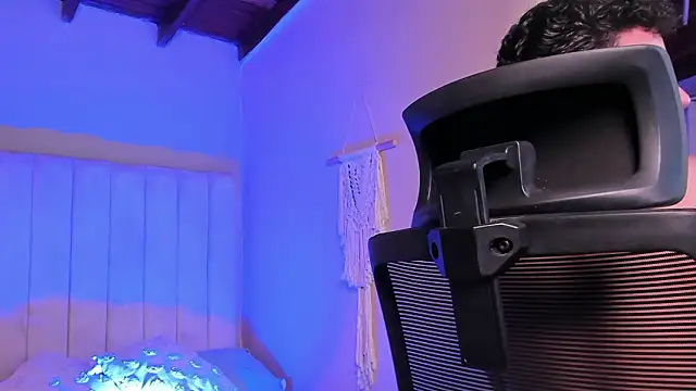 Seab trooy online show from February 12, 6:13 am