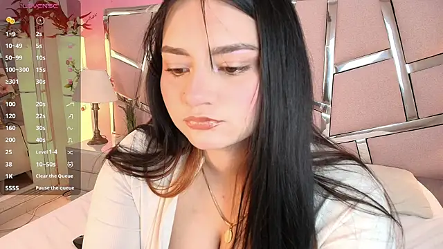 Nicollevsconttei online show from December 17, 3:50 pm