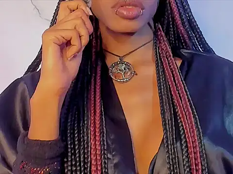 Snapshot of aprille15 chatting on December 18, 1:22 am aprille15 online show from December 18, 1:22 am