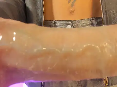 aprille15 online show from April 3, 4:08 am