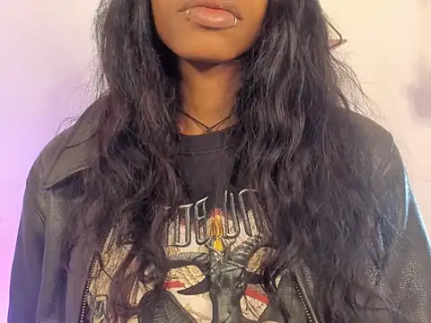 aprille15 online show from April 4, 5:25 am