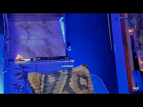 aprille15 online show from February 11, 1:44 pm