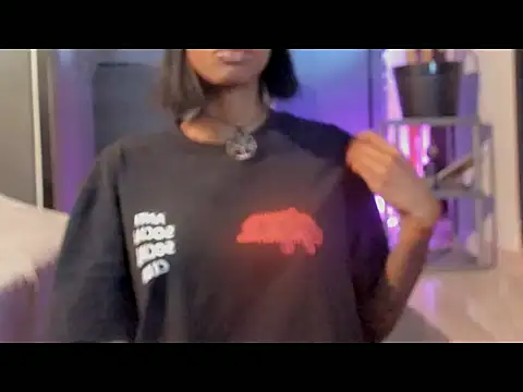 aprille15 online show from May 10, 10:11 pm