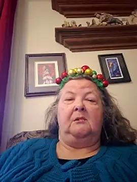 TiguhguhrsRose online show from December 20, 6:00 pm