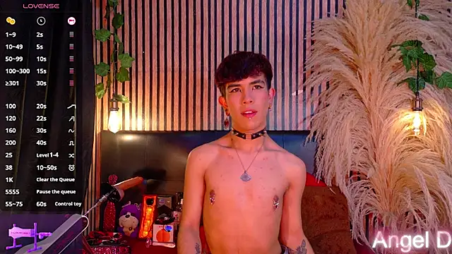 Angeldust19 online show from March 12, 3:34 am