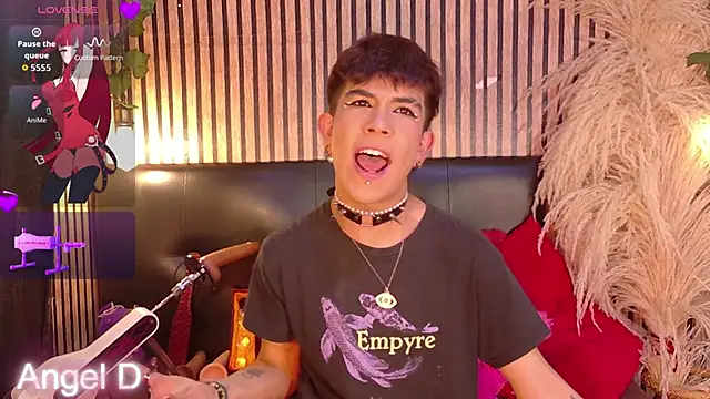 Angeldust19 online show from April 2, 3:13 am