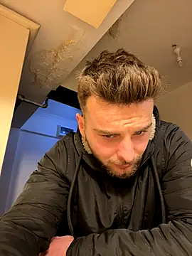 atesturky online show from December 3, 7:02 pm