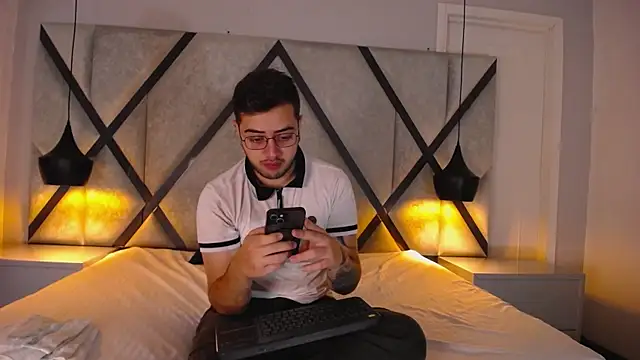 Ethan Greys online show from December 20, 11:51 pm