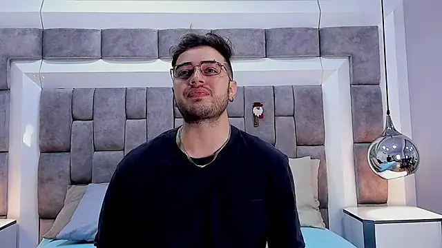 Ethan Greys online show from November 17, 3:54 am