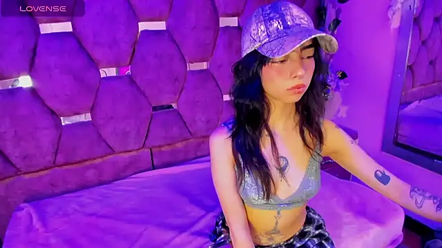 Snapshot of _Ivy_Luna chatting on June 1, 10:20 pm Ivy Luna online show from June 1, 10:20 pm