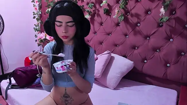  Ivy Luna online show from March 25, 6:07 pm