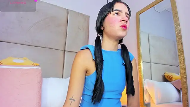 Snapshot of angelaG1 chatting on February 9, 8:29 pm angelaG1 online show from February 9, 8:29 pm