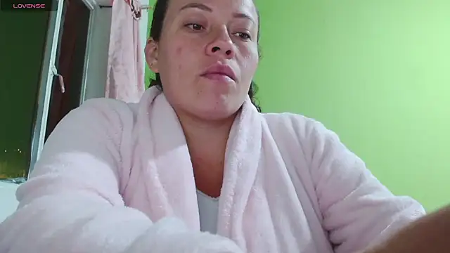 Rouse hot  online show from June 6, 2:06 am