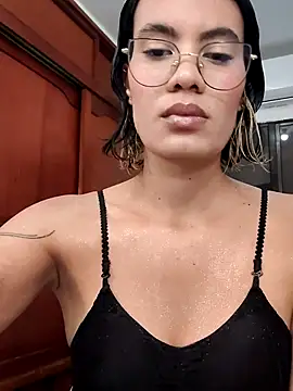 Mia saaenz online show from November 16, 7:07 pm