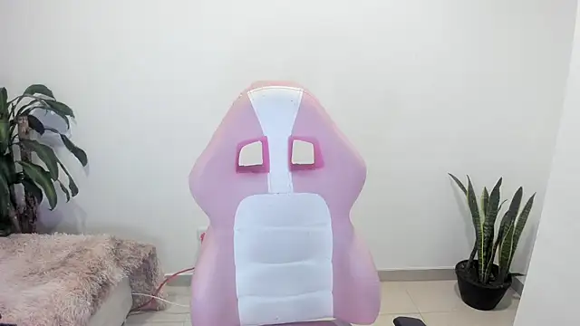 SOFIA SWEETT22 online show from February 19, 5:15 am