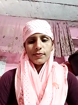 Snapshot of Pirvesh_singh chatting on February 1, 7:39 am Pirvesh singh online show from February 1, 7:39 am