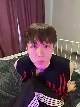 Snapshot of Slay-cute-boy chatting on November 14, 4:16 am Slay-cute-boy online show from November 14, 4:16 am