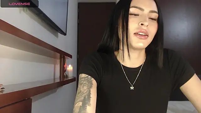 Linda  fiore online show from March 4, 3:25 am