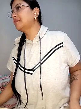 CelesteAlvarez1989 online show from January 14, 6:17 am