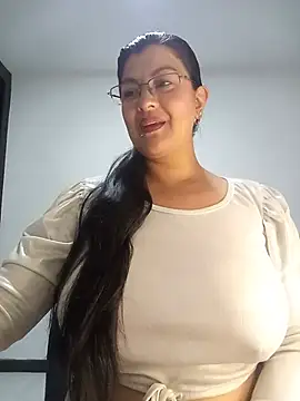 CelesteAlvarez1989 online show from June 2, 3:17 am
