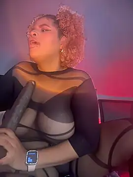 nikicatwild online show from November 25, 12:00 am