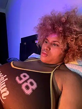 nikicatwild online show from November 28, 12:22 am