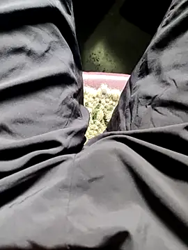 Snapshot of Fun_with_me05 chatting on November 18, 2:49 am Fun with me05 online show from November 18, 2:49 am