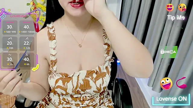 Hali Sweetgirl online show from April 11, 7:45 am