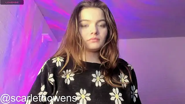 scarlethowens1 online show from November 23, 6:56 am