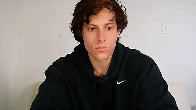 alex islivee online show from April 1, 10:28 pm