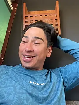 algila08 online show from April 12, 11:30 pm